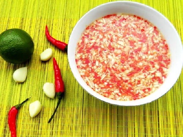 Cách pha nước mắm chấm cá rán, cá chiên ngon chuẩn vị 10 cach pha nuoc cham ca 2 1